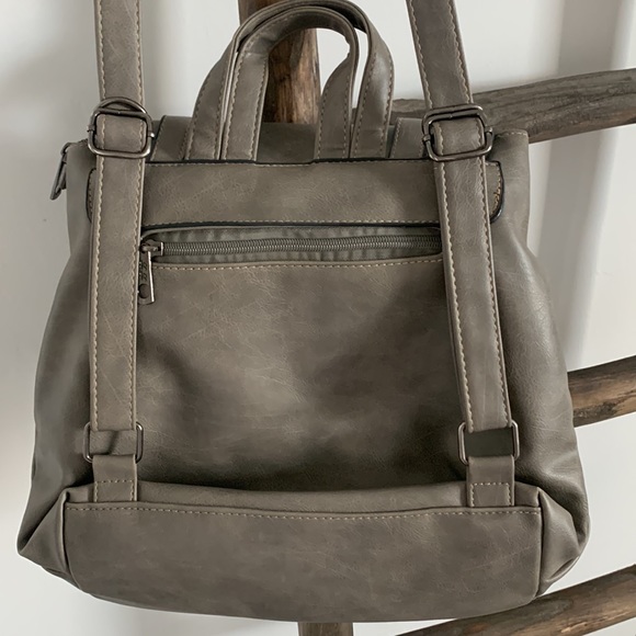 Faux Leather XinXin Gray Classic Backpack Zipper - Picture 5 of 9